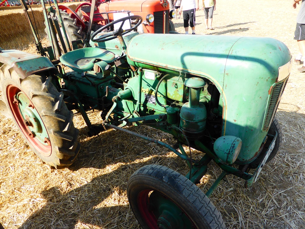 45 - St Maurice d'Aveyron : 1er INTERCLUBS des tracteurs d'époque au GRAND CARROUGE les 4 et 5 Août 2018 - Page 2 Au1410