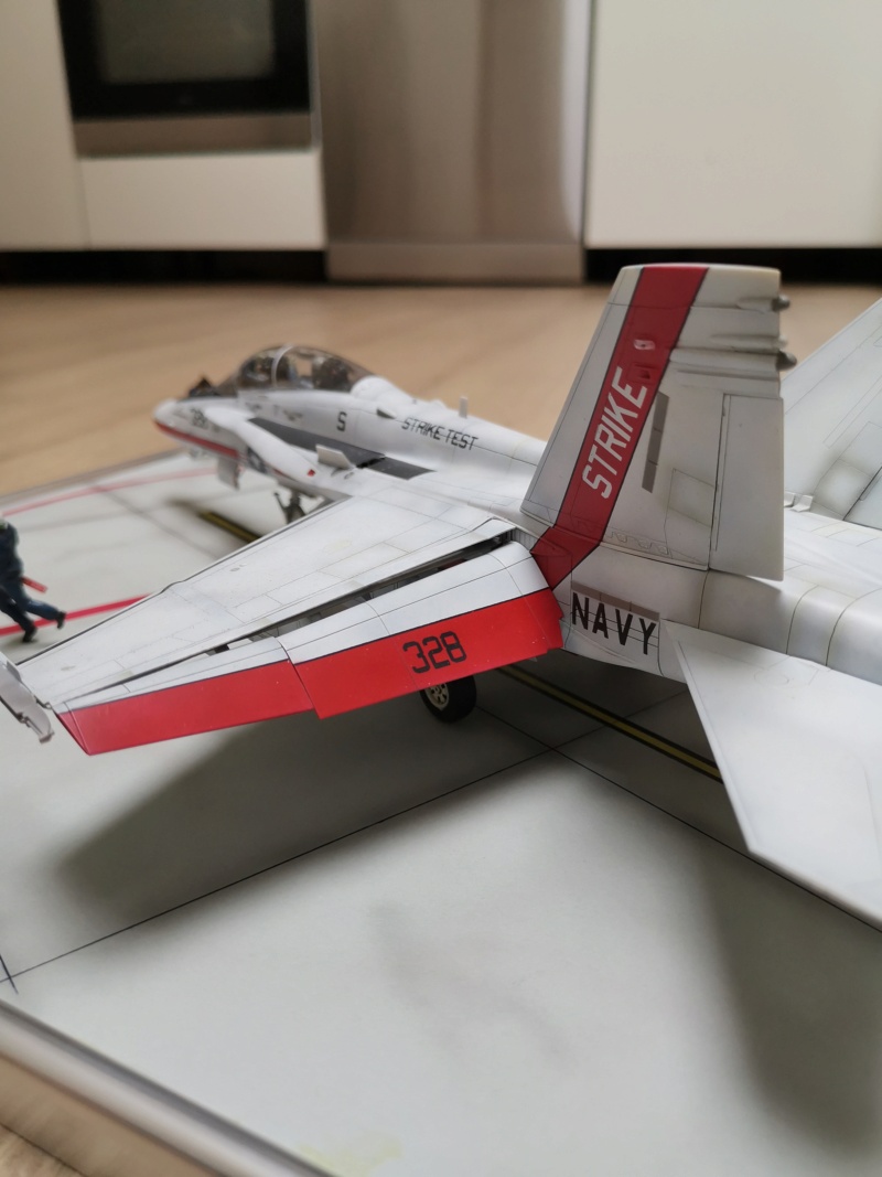 F 18B hasegawa 1/48 + diorama terminés Img_2050