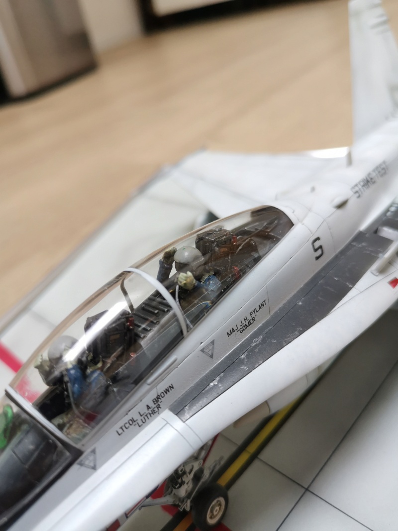 F 18B hasegawa 1/48 + diorama terminés Img_2056