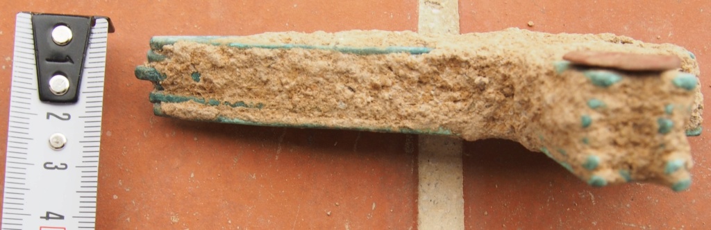 Antiquité Chinoise Hache-poignard, objet votif ou paléomonnaie ? Hache_12