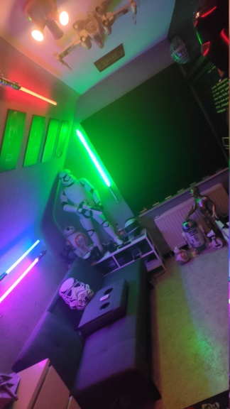 Ma collection Star Wars dans ma pièce Home Cinéma  Img_2025