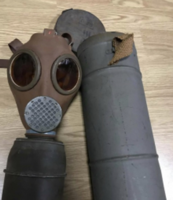 Masque à gaz ww2  B8eede10