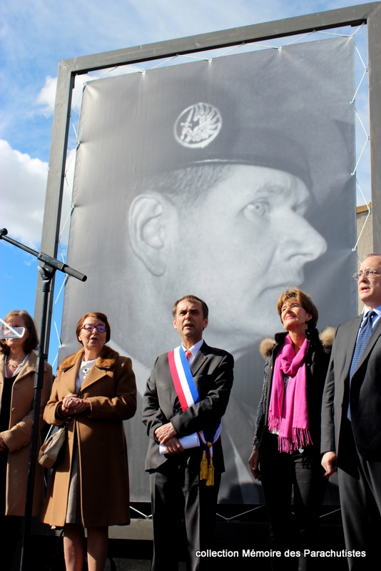 Le commandant de Saint Marc est un héros et un héros ça se respecte, débaptiser la rue du 19 mars 1962, cest plus qu'un calcul politique, c'est moral