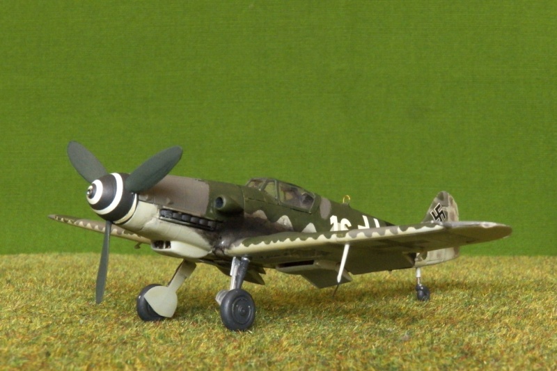 MESSERSCHMITT Bf 109 K-4 Réf 229 Bf_10915