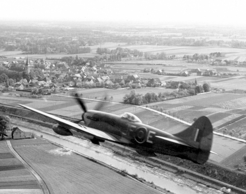 HAWKER TEMPEST Mk V Réf 159 Hawker18