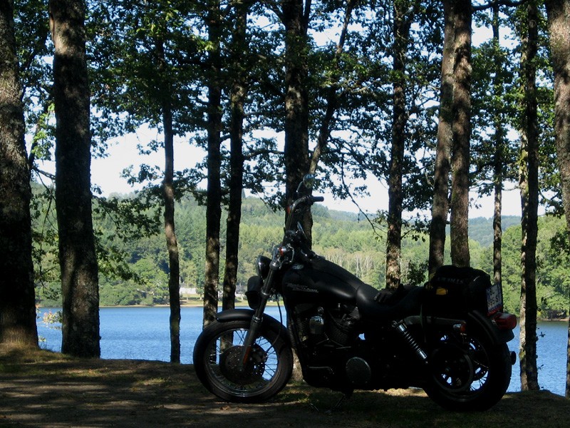 Haute Corrèze: balade pour un voleur d'eau. Moto11