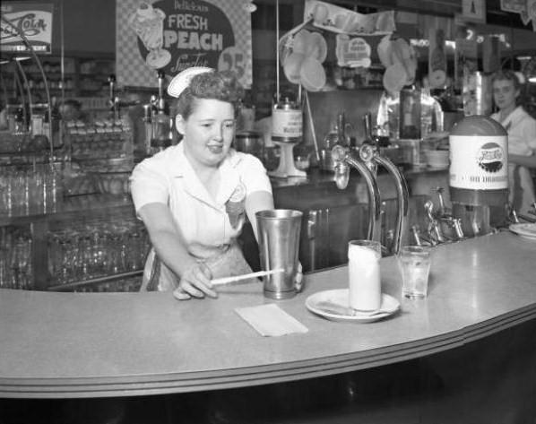 Diners, Restaurants, Cafe & Bar 1930's - 1960's - Page 3 Maltsh10