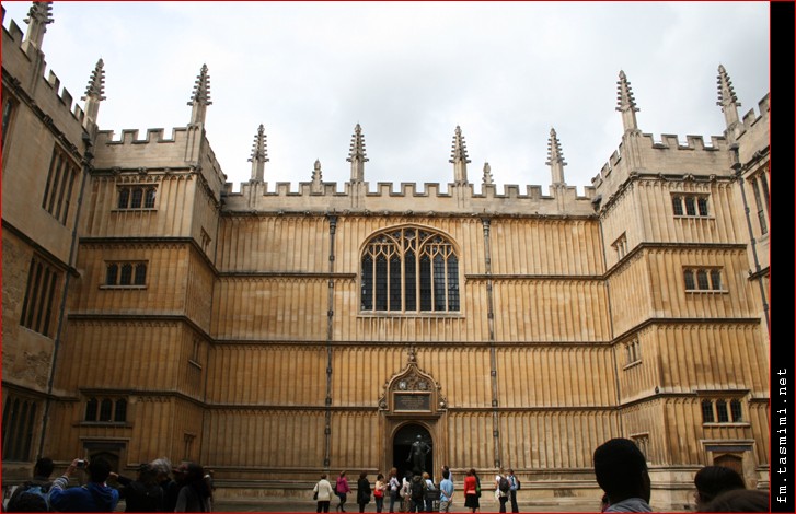   ( The University of Oxford) 00110