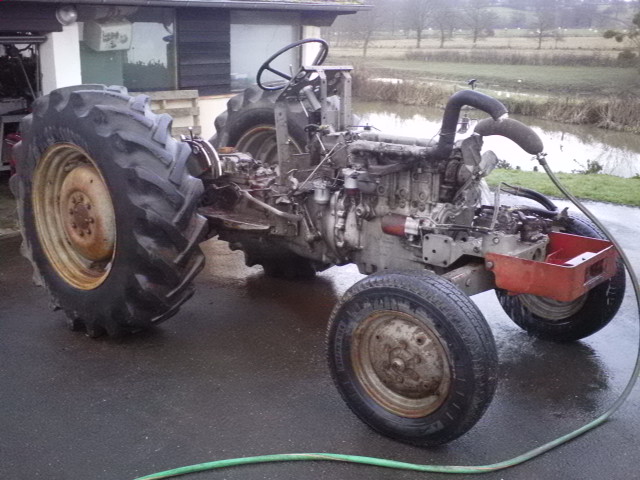 Massey Ferguson 165 mark III - Page 3 4110