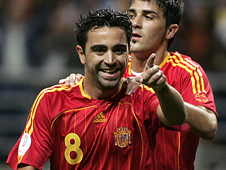 افضل لاعب في يورو 2008 Xavi1_11