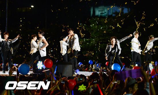 Gangnam kpop concert festival photos officielles (official pictures) 07-10-12 Og8jx10