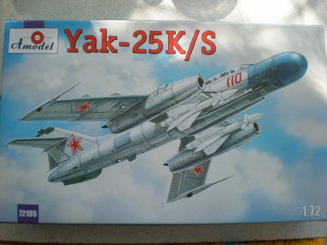 YAK-25 K/S Amodel 1/72 (on est arrivé à la fin) tu as vu FREED ? Yak25-10