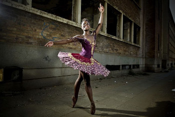 MICHAELA DEPRINCE Galler10