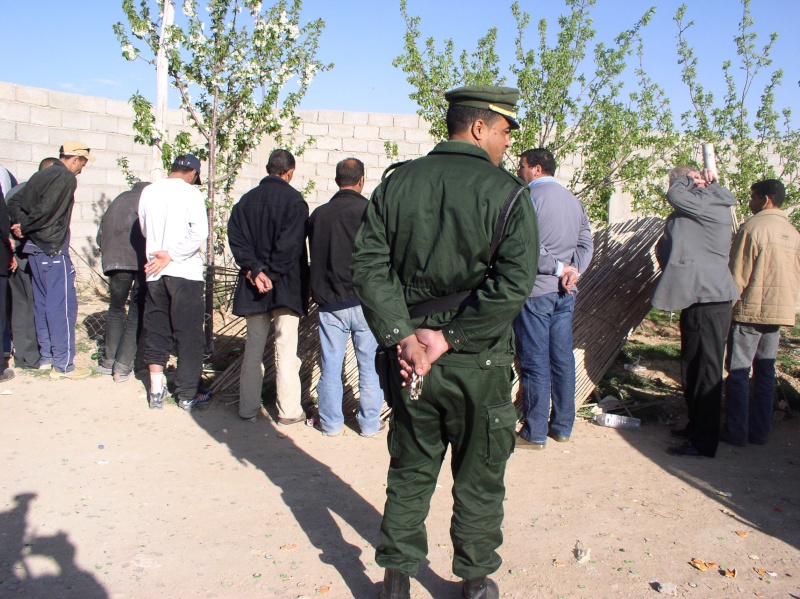 صور لدرك الوطني الجزائري - صفحة 6 511