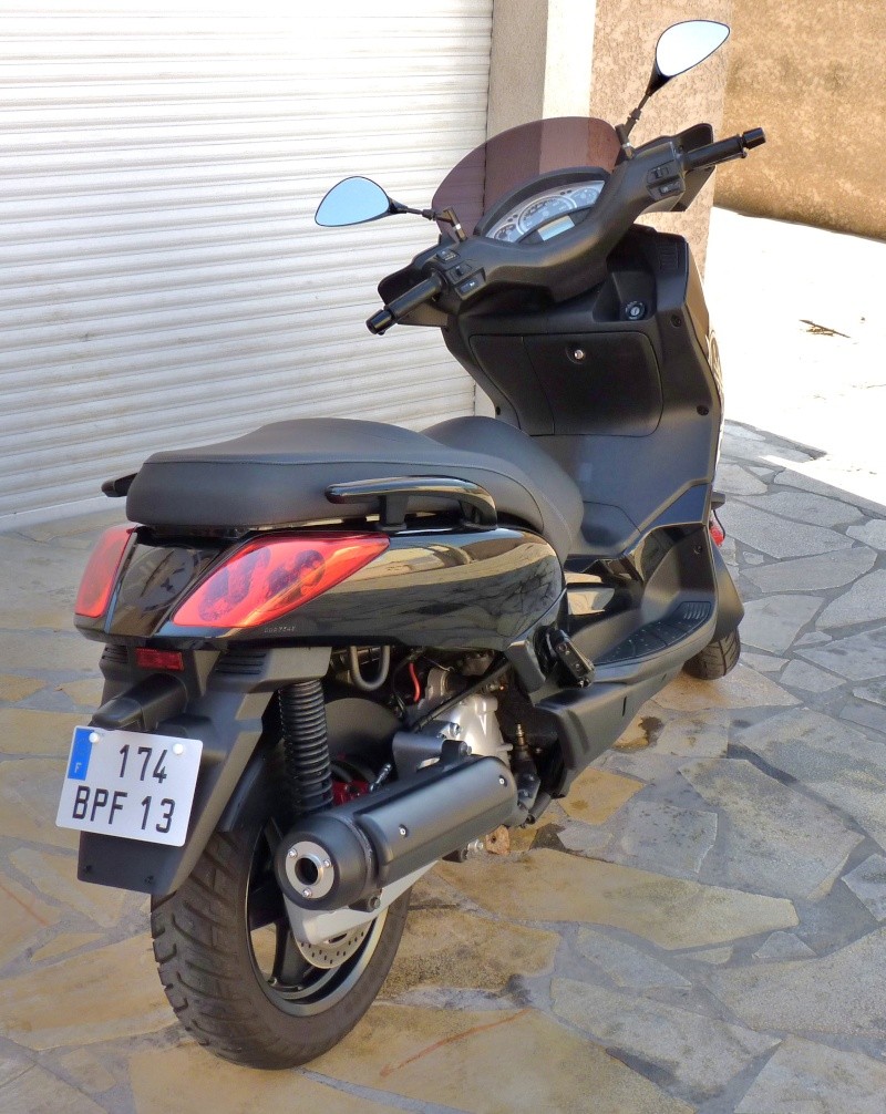 VDS MBK Skycruiser 125 cm3 noir de 08/2008, 7000kms, etat neuf. P1000221