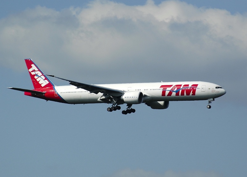 20.09.2008 TAM B773  PT-MUA route proving flight SAO-FRA Img48110