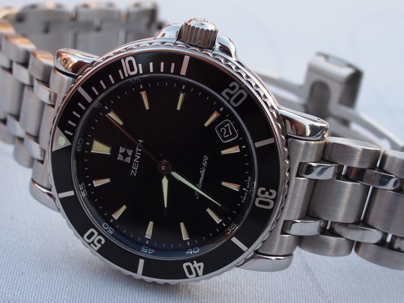 Zenith et les montres de plongée... P5270411