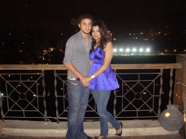 حسام غالي وزوجته N6777010