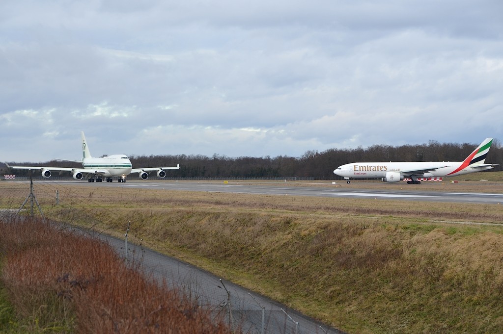 Février 2015 747-7710