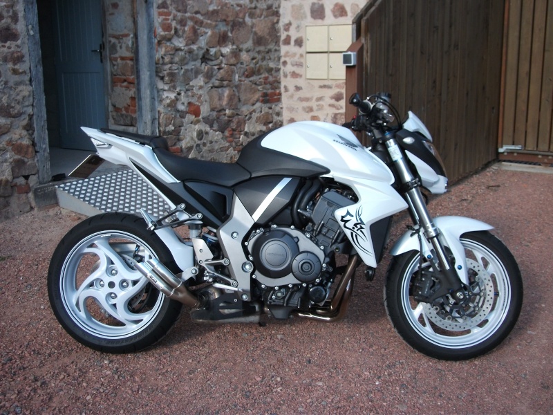 vends CB1000R blanc 04/2009 Dscf0011