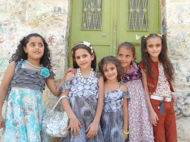أطفال القرية في عيد الفطر  Ouuoo207