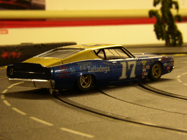 Slotracing im Maßstab 1:24 Ford Torino Talladega P1010023