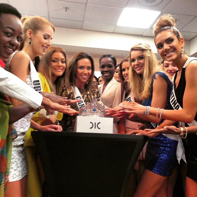Road to Miss Universe 2014 - Official Thread - Colombia Won!!!! - Page 11 10952210