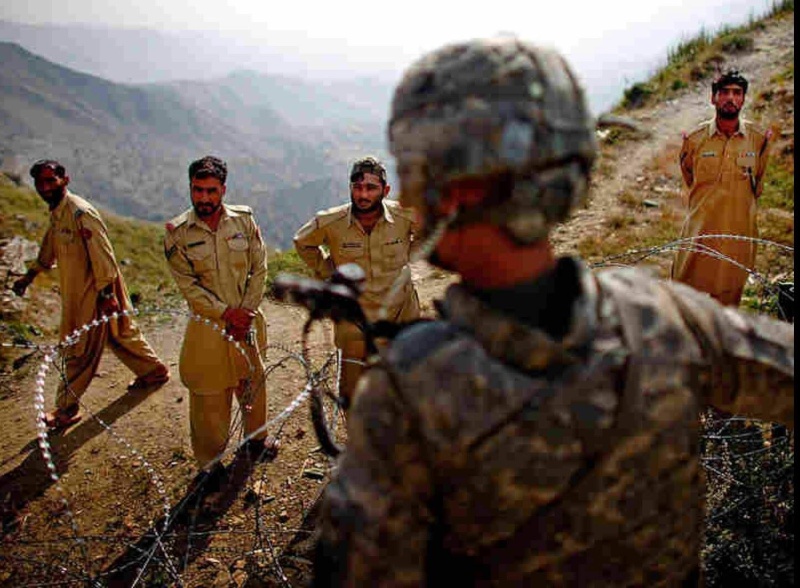 Pakistan Border Guard Man-Jamme Uniform 10909510