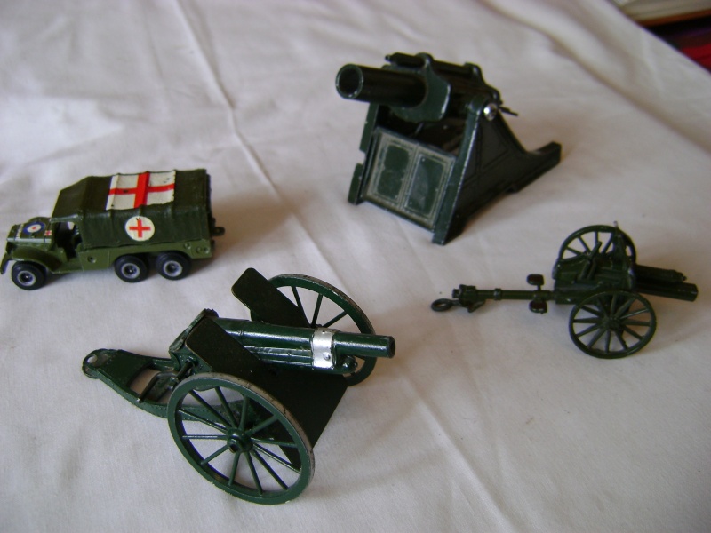 Les miniatures militaires FJ, Norev, Majorette, CIJ, Matchbox, Crescent Toys... Dsc00319