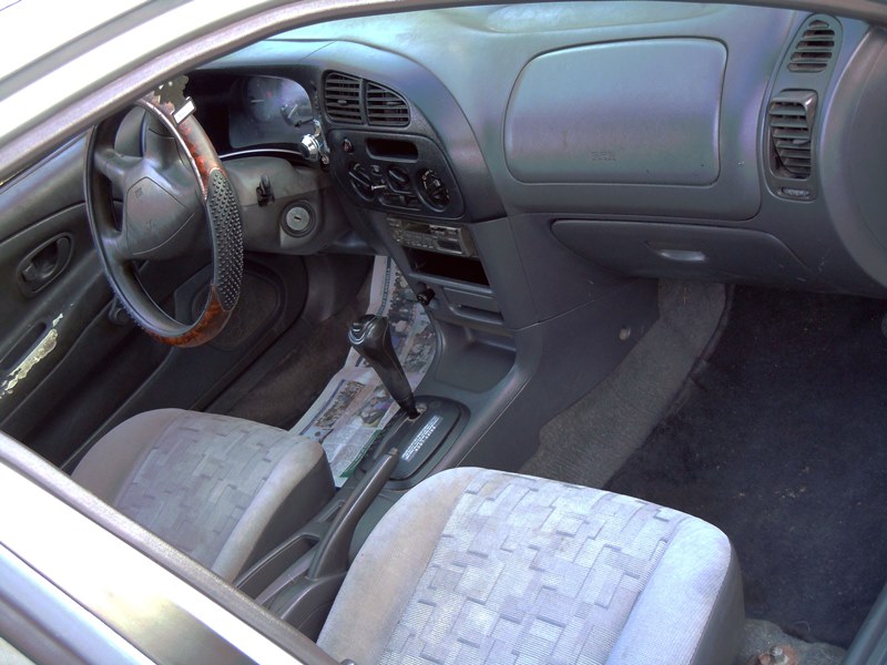 Selling my car!! 1999 Mitsubishi Galant DE Sedan 4-Door  Inside10