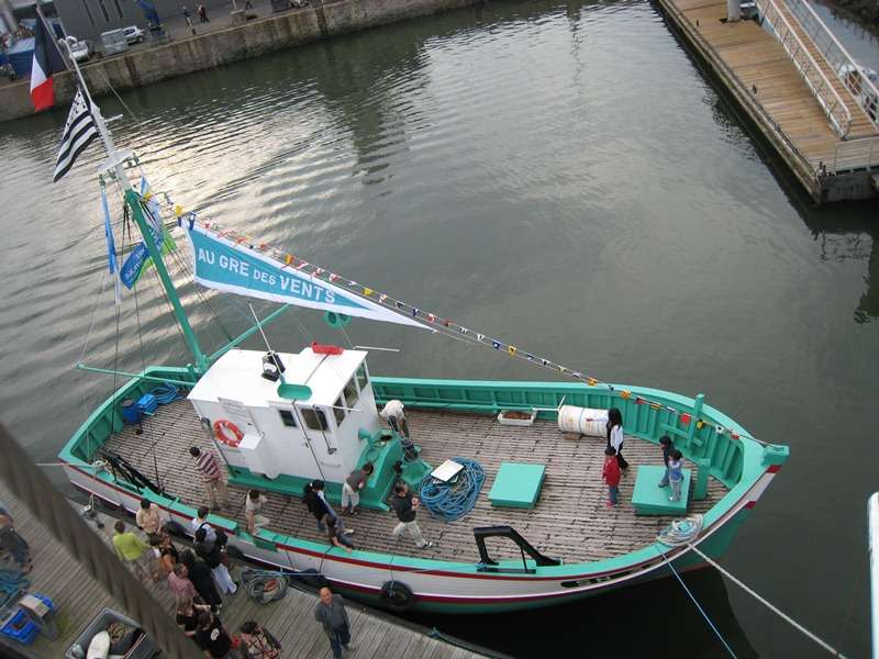 LA MARIE JEANNE Thonier de Concarneau d'Artésania Latina au 1/50e un de plus par TAZ  de Penn Ar Bed. - Page 6 800x6010