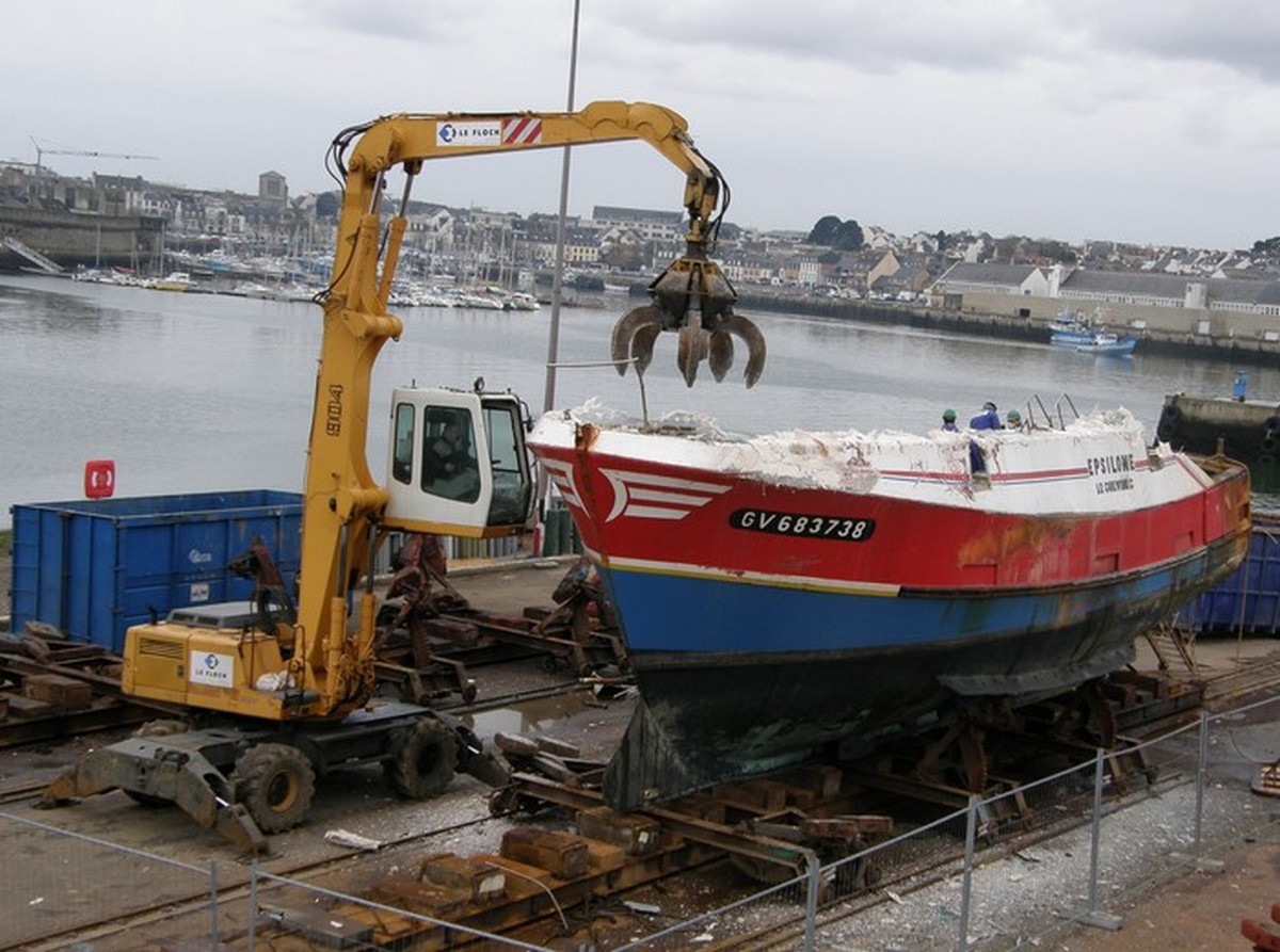 LE PORT DE CONCARNEAU - Volume 003 - Page 28 2820