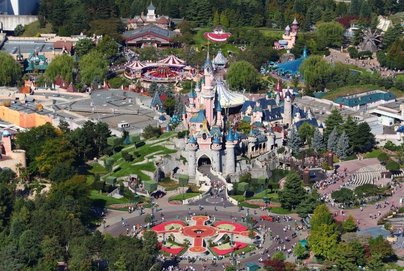 Photos publiées sur Facebook par Disneyland® Paris - Page 7 10900111