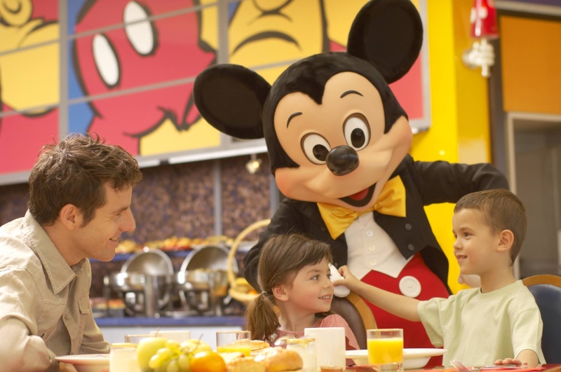 Photos publiées sur Facebook par Disneyland® Paris - Page 7 10930710