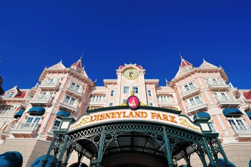 Photos publiées sur Facebook par Disneyland® Paris - Page 7 11004610