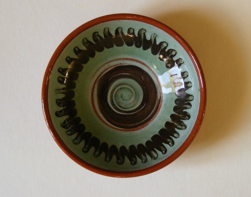  Hawkshead Pottery, Slipware 05510