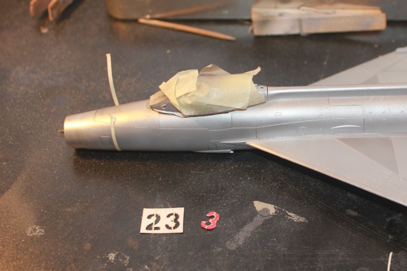 1/48  Mig 21 f13   Trumpeter    FINI - Page 2 Img_8311