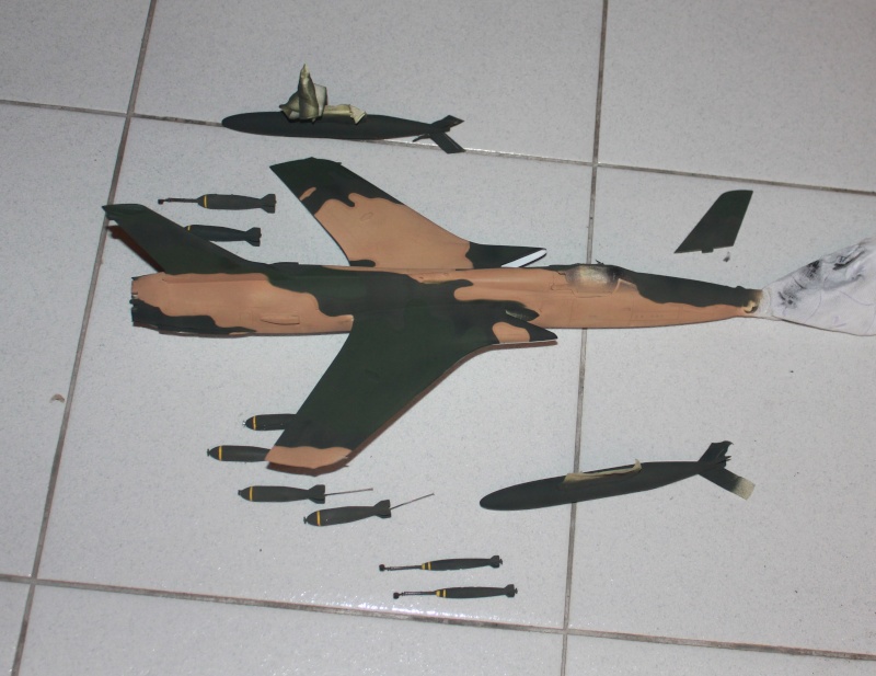 1/48  F 105 Thunderchief  Monogram    FINI - Page 2 Img_8422