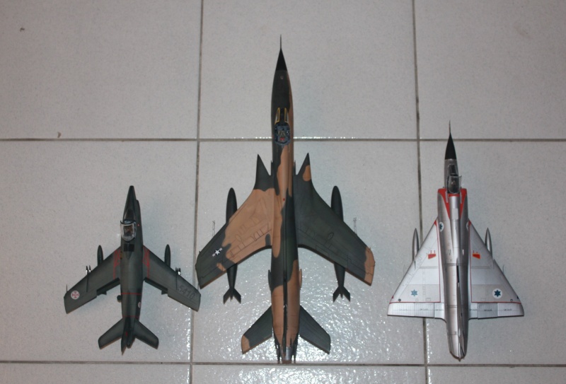 1/48 F 105 Thunderchief Monogram FINI - Page 2 Img_8430