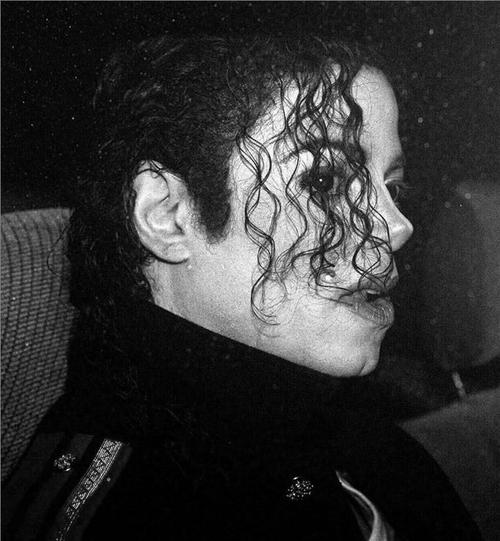 photos de Michael en noir et blanc - Page 2 Mj20to10