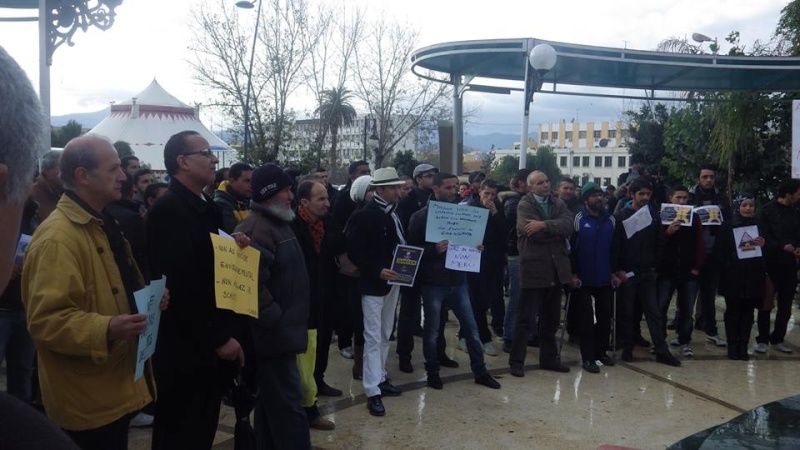  Rassemblement citoyen le samedi 24 janvier 2015 à Bejaia  anti Gaz de Schiste - Page 2 1154
