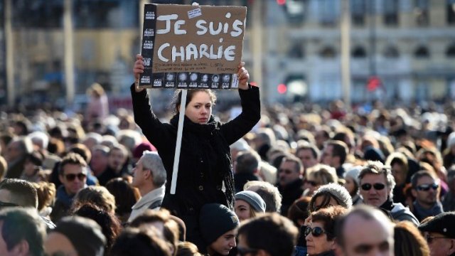 Les Marseillais n'aiment pas beaucoup marcher Manif_10