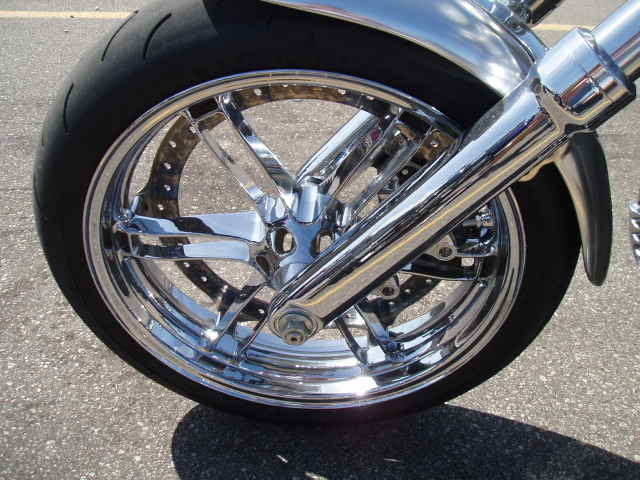 Roue avant buell, et peu étre fourche... Wheels10