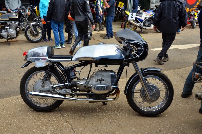 C'est ici qu'on met les bien molles....BMW Café Racer - Page 33 Pjv_7210