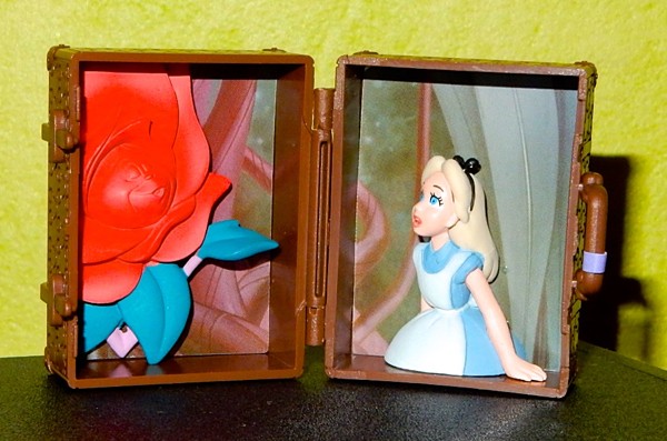 Ma petite collection Disney : objets en tout genre Alice10