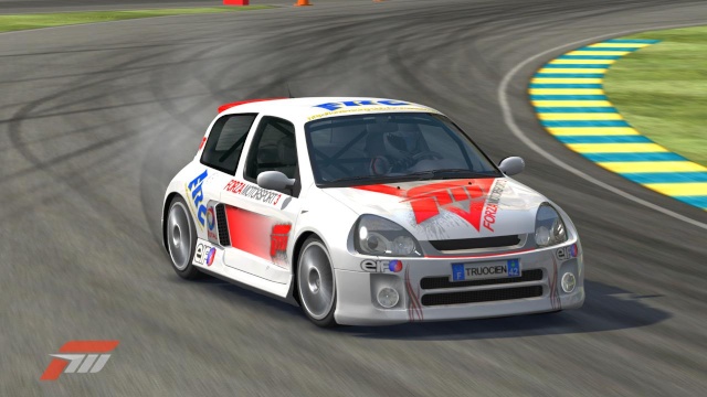 Courses d'ouverture de la Clio Cup Forza115