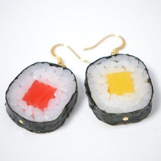 Portez votre plat préféré sur la tête grâce à ces bijoux insolites qui font fureur au Japon Boucle17