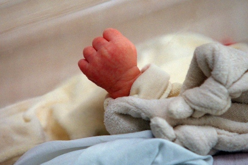 Une société se propose de trouver un prénom pour votre bébé  Lzxa5w10