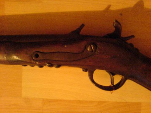 Vieux fusil africain Dsc01910