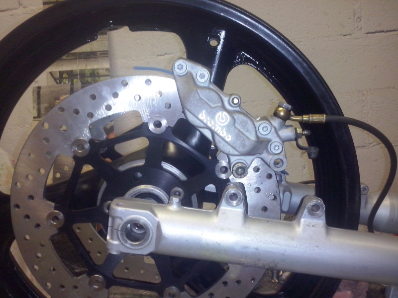 Brembo P08 - Page 3 Cam01011